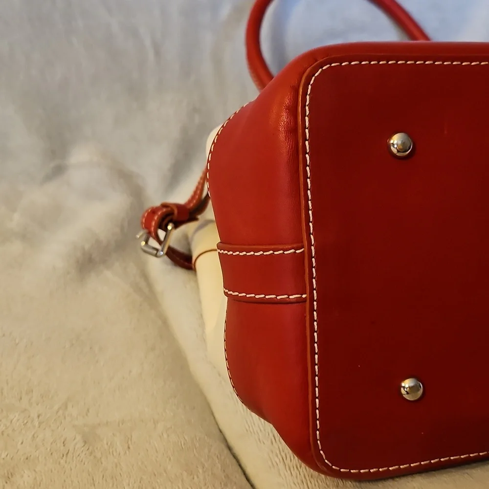 Alto Dooney & Bourke Satchel - Picture 10 of 14